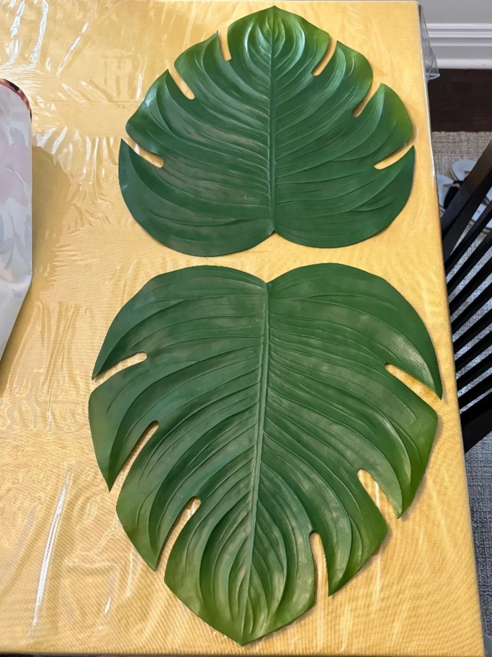 Pier 1 Set of 2 Artificial Green Monstera Leaf Placemats